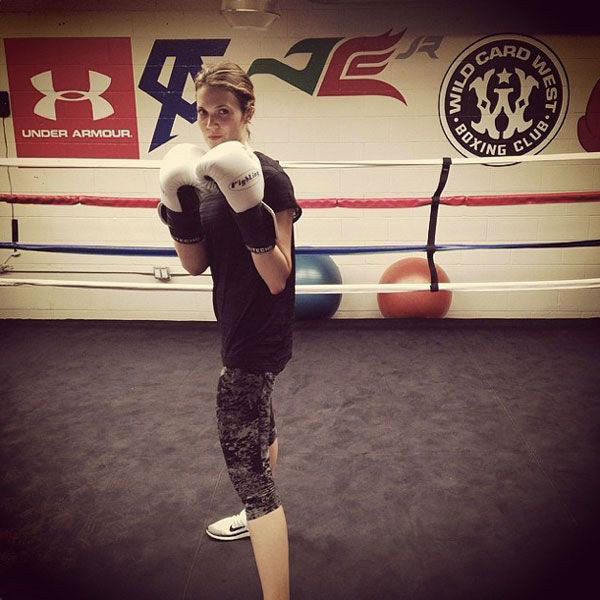 ESC: Mandy Moore, boxing ESC: Mandy Moore, boxing